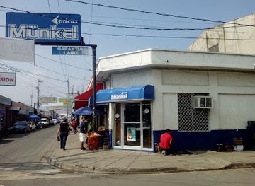 nicaragua/esteli-plateau/shop/opticas-munkel