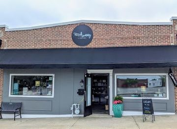 missouri/independence/shop/under-the-awning