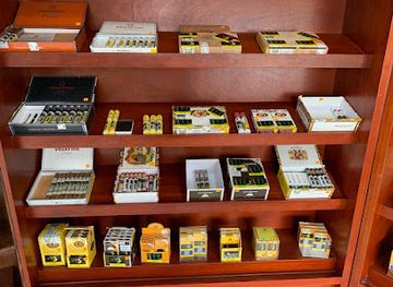 costa-rica/jaco/shop/l-aroma-cigar-shop-cuban-cigars-jaco
