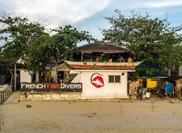 philippines/malapascua-island/shop/french-kiss-divers-malapascua