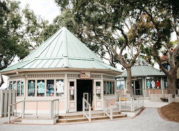 south-carolina/hilton-head-island/shop/camp-hilton-head-1-harbour-town