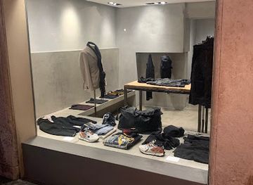 italy/modena/shop/boutique-volpimodena
