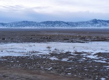 kazakhstan/bartogay-lake/shop/magazinchik-i-perekus