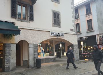 france/chamonix-mont-blanc/shop/napapijri-chamonix