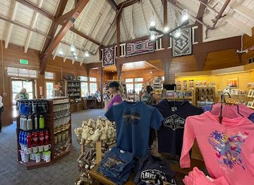 utah/bryce-canyon-national-park/shop/bryce-canyon-lodge-gift-shop