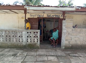 liberia/buchanan/shop/day-and-night-tailoring-shop