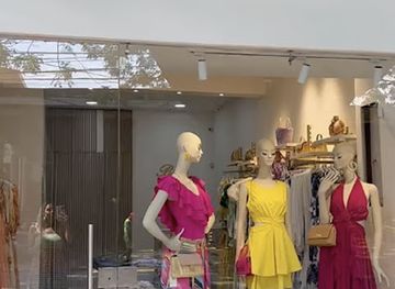 colombia/cali/ciudad-jardin/shop/bless-shine-sur