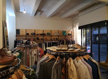 switzerland/zurich-lake/shop/chemiserie-mode-recycling-zurich