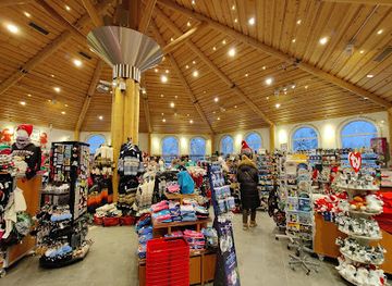 finland/archipelago-sea/shop/christmas-house-shopping