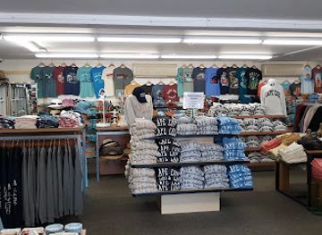 massachusetts/the-islands/shop/salty-vibes-resort-and-outdoor