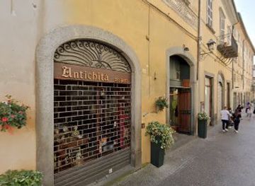 italy/orvieto/shop/borsetti-valentino