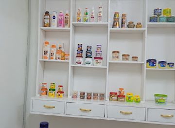 comoros/mwali/shop/lady-man-beauty