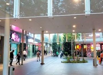 singapore/bugis/shop/bedok-mall