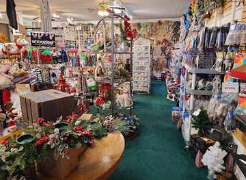 virginia/shenandoah-national-park/shop/snow-ice-christmas-gift-store