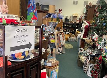 california/oakland/shop/the-antique-center