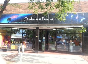 massachusetts/mohawk-trail/shop/moldavite-dreams