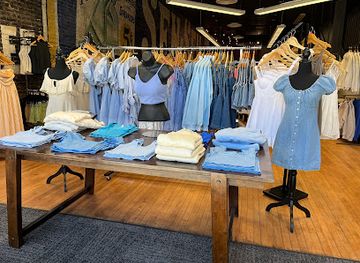 north-dakota/bismarck/shop/yellow-stitch-boutique