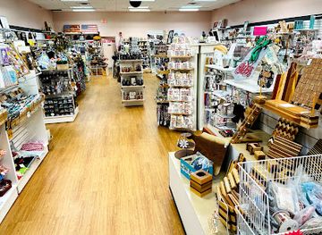 new-hampshire/merrimack-valley/shop/manchester-craft-market