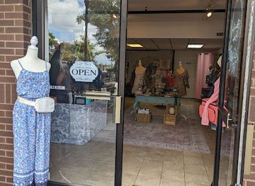 north-carolina/wilmington-area/shop/autumn-wind-boutique