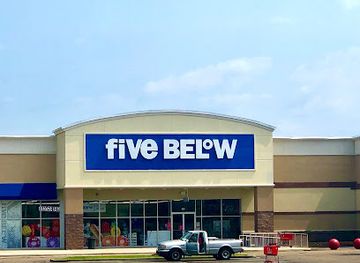 mississippi/hattiesburg/shop/five-below