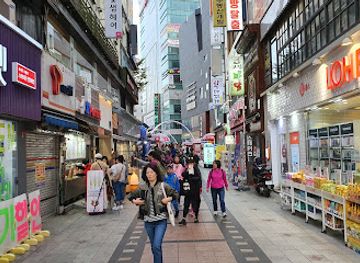 south-korea/busan/shop/gwangbok-ro-arirang-street