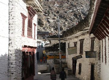 nepal/dolpo/shop/deva-bhumi-tibetan-gift-shop