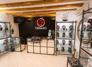 croatia/dubrovnik/shop/dubrovnik-treasures-jewelry-store-adriatic-coral-pearls-semi-precious-stones