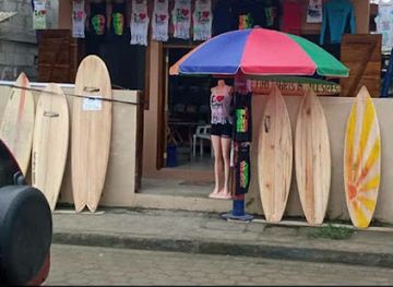 ecuador/montanita-beach/shop/moreno-surfboards