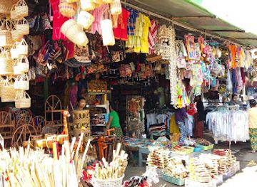 myanmar-burma/kyaiktiyo-pagoda/shop/sein-myint-moe