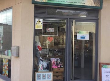 malta/hondoq-bay/shop/qalas-vintage-stationery