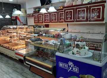 romania/fagaras-mountains/shop/cofetaria-happy-pie-fagaras