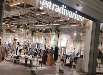 algeria/oran-coast/shop/stradivarius