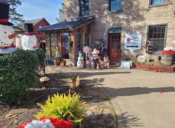 pennsylvania/ohiopyle-state-park/shop/the-countree-cupboard-christmas-shop