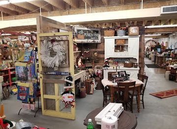 virginia/roanoke/shop/willow-tree-antiques-primitives
