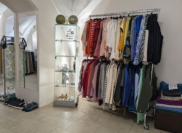 lithuania/vilnius/shop/drabuziai-50c-stikliai