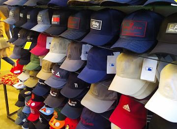 tajikistan/panjakent/shop/shop-caps-and-belts