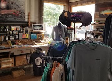 minnesota/gunflint-trail/shop/fly-box-and-company