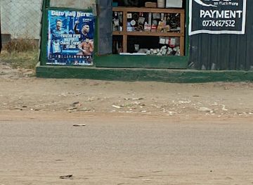 zimbabwe/zambezi-valley/shop/southlands-shops