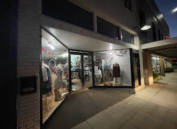 alabama/chattahoochee-valley/shop/red-s-boutique-chattahoochee-outfitters