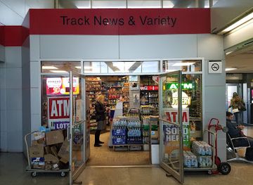 connecticut/stamford/harbor-point/shop/track-news-variety