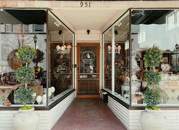 west-virginia/lewisburg/shop/the-golden-rabbit