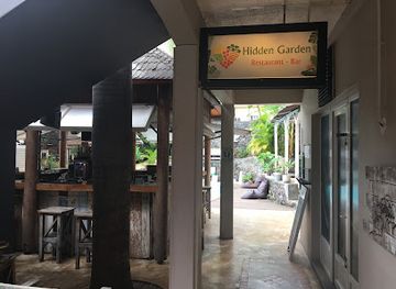 mauritius/black-river/shop/tutti-frutti