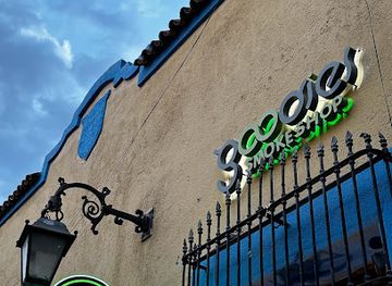 mexico/monterrey/barrio-antiguo/shop/smokeshop-the-goodies-store-suc-old-town