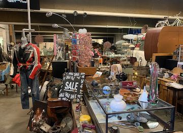 netherlands/zaanstreek/shop/garage-sale-krommenie