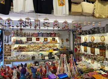 vietnam/hanoi/shop/souvenirs-ha-noi-2a-ly-quoc-su