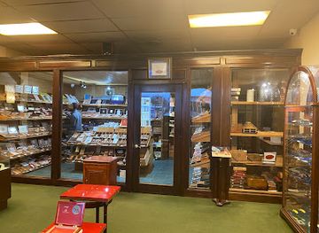 rhode-island/east-greenwich/shop/regency-cigar-emporium