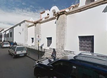 bolivia/potosi/plaza-10-de-noviembre/shop/shop-and-music