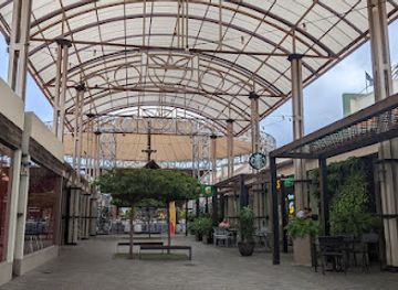 aruba/oranjestad/shop/renaissance-marketplace