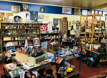 arkansas/mississippi-alluvial-plain/shop/moonstruck-flea-market