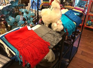 kentucky/bluegrass-region/shop/blue-ridge-simply-unique